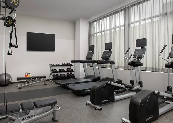 Top Marriott Hotels in Queens for NYC Stays