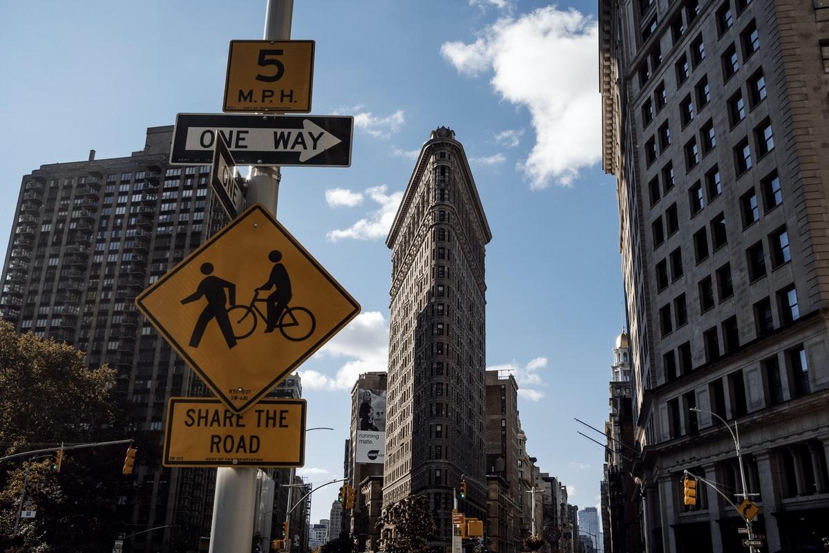 flatiron building in nyc fall